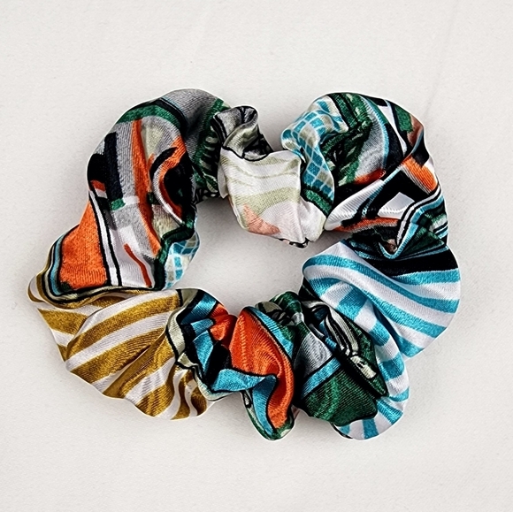 4 FOR $16 🔥Multi Color Satin Scrunchie Hair Tie - Picture 1 of 5